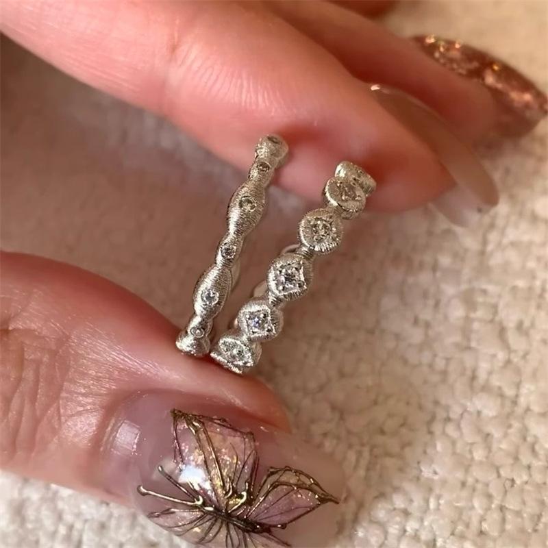 Vintage Luxus Einlegekristall Fingerring für Damen Mädchen Minimalismus Runde Textur Zirkon Leichter Luxus Design Modeschmuck Geschenk