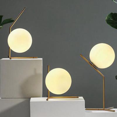 Lámpara de mesa LED moderna, lámpara de escritorio para dormitorio, lámpara de mesa con bola de cristal, lámpara de escritorio nórdica de cromo pulido dorado, lámpara de piso para sala de estar y mesita de noche