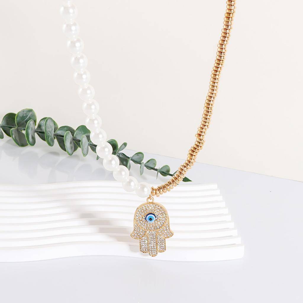 European and American Popular Jewelry Devil Blue Eyes Diamond Necklace Retro Collarbone Chain