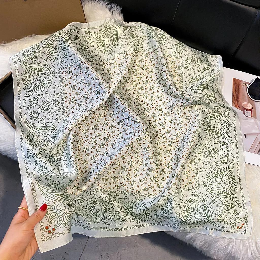 2025 New Fashion 70X70cm Women's Scarf Silk Paisley Print Scarf Square Shawl Decorative Headband Neck Luxury Design Bandana