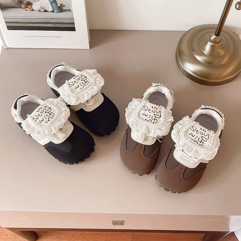 Chaussures Décontractées pour Enfants 2024 pour Filles Automne Nouvelle Mode Élégantes Dentelle Semelle Souple Antidérapantes Polyvalentes Chic Quotidien Chaussures de Sport