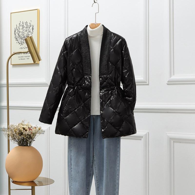 

Temperament Белый пуховик женский короткий новогодний новый корейский выпуск модный легкий и тонкий на талии сказочный маленький тонкий XL