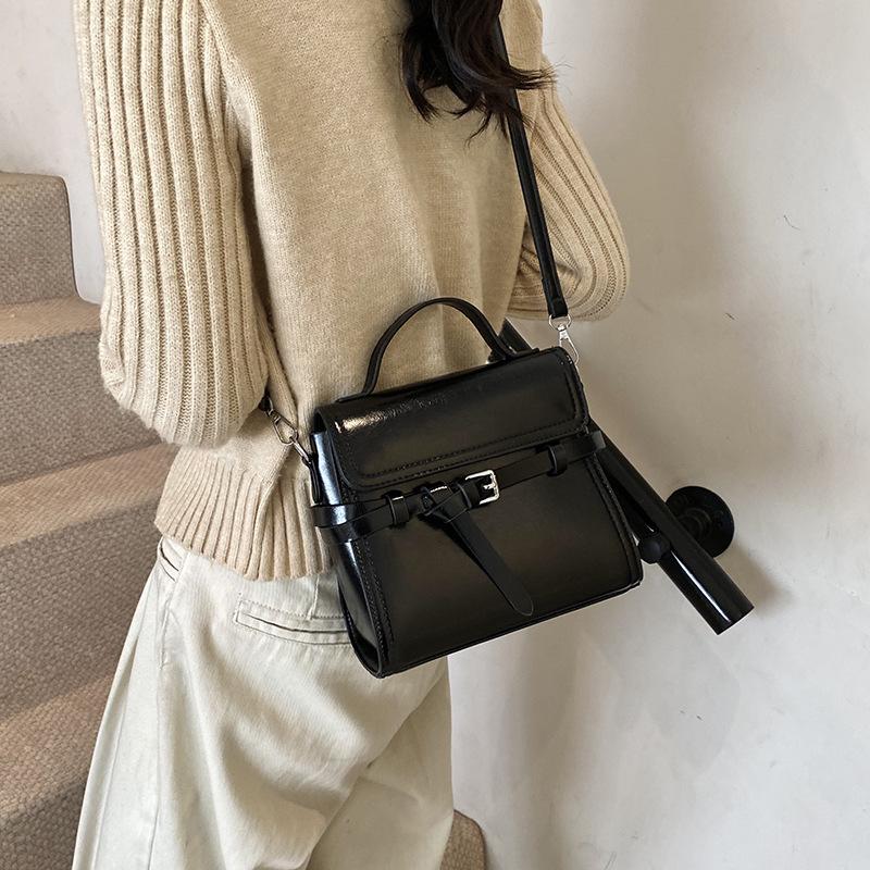 Handbag Women's New Versatile Fashion Commuter Messenger Small Square Bag
