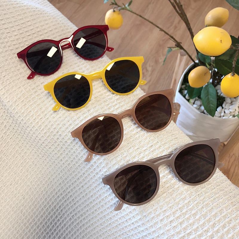 New Retro Small Sunglasses Men's and Women's Fashion Trendy Popular Designer Sunglasses UV Protection Eyewear Lentes