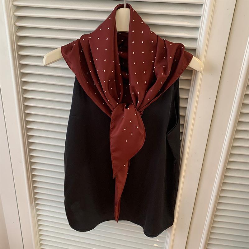 Retro high-end classic red polka dot printing silk scarf women's 2025 spring and summer new versatile decorative small square scarf