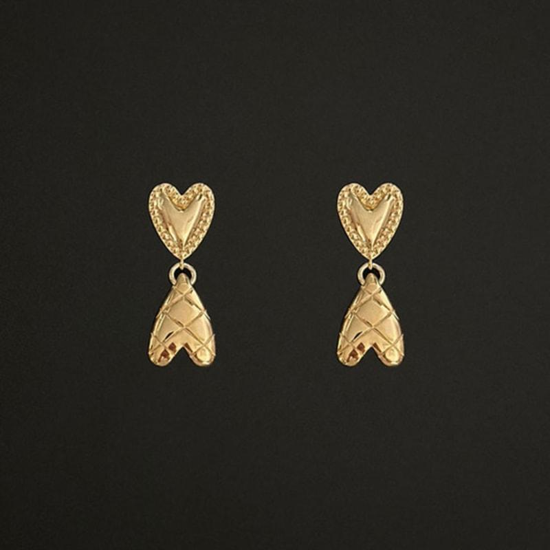 

BORNETE COLLECTION_HER GAZE_Monnier earring GOLD(18K gold plated)