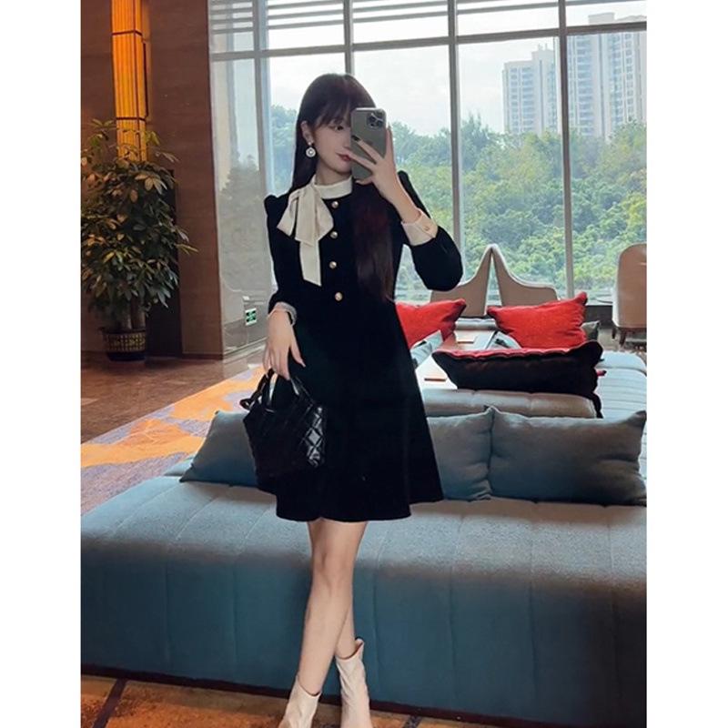 

Черное бархатное платье с бантом в стиле Хепберн — коллекция осень 2024 г. S (85-95 jin)