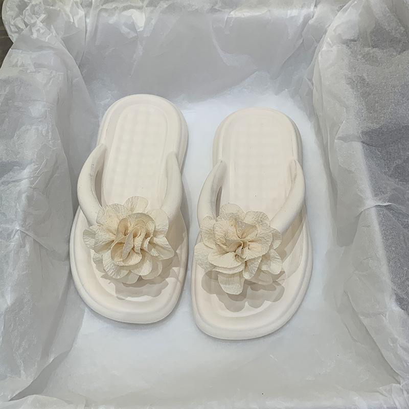 

Милые шлепанцы с цветами женские новая летняя мода универсальные на плоской подошве пляжные крутые шлепанцы 36/37 белый