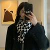 Accessori – Sciarpe e foulard
