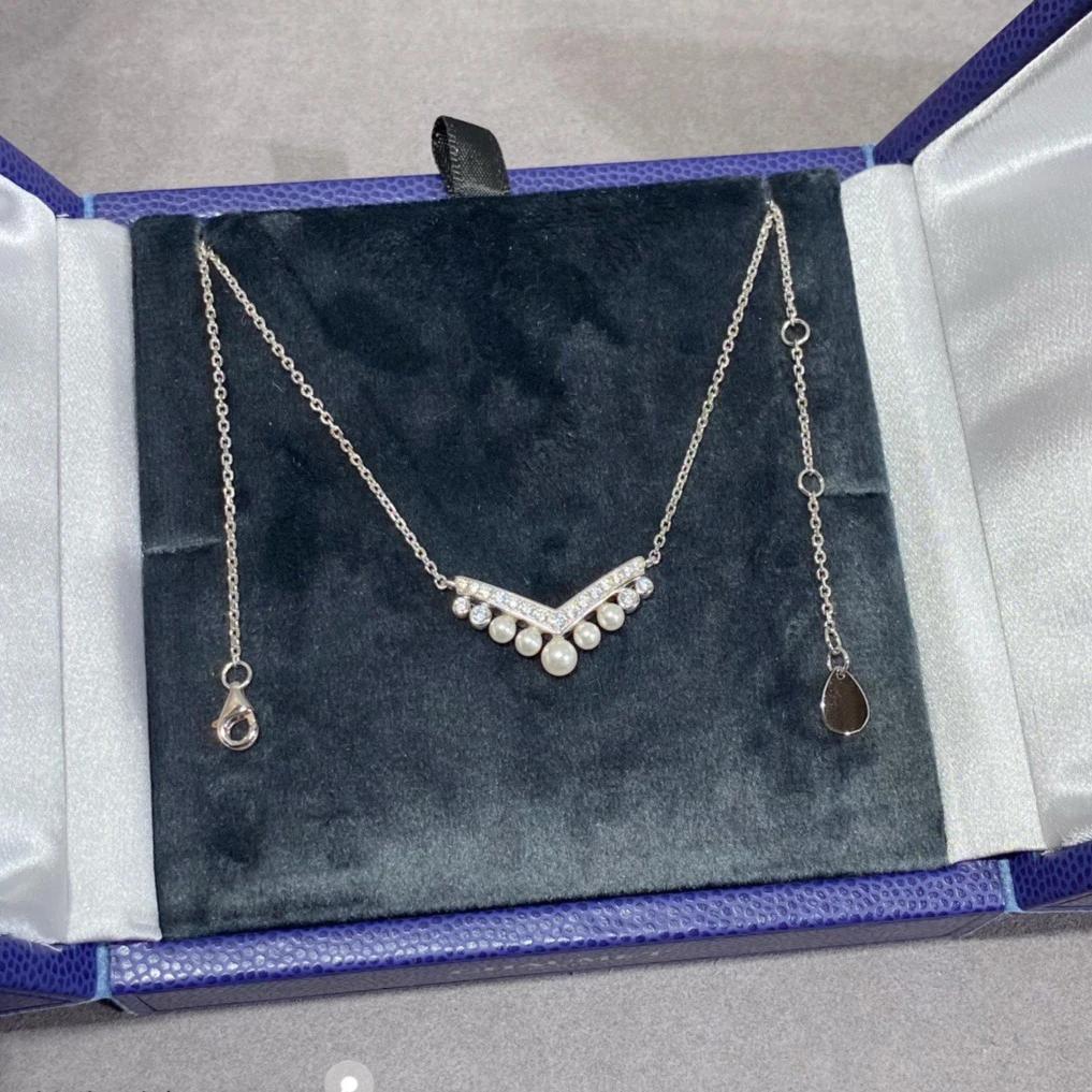 

Musla Design Hot Sale Necklaces For Woman Anniversary Gift Fashion Heart V-Shaped Pendant Pearls Necklace Wedding Jewelry Choker