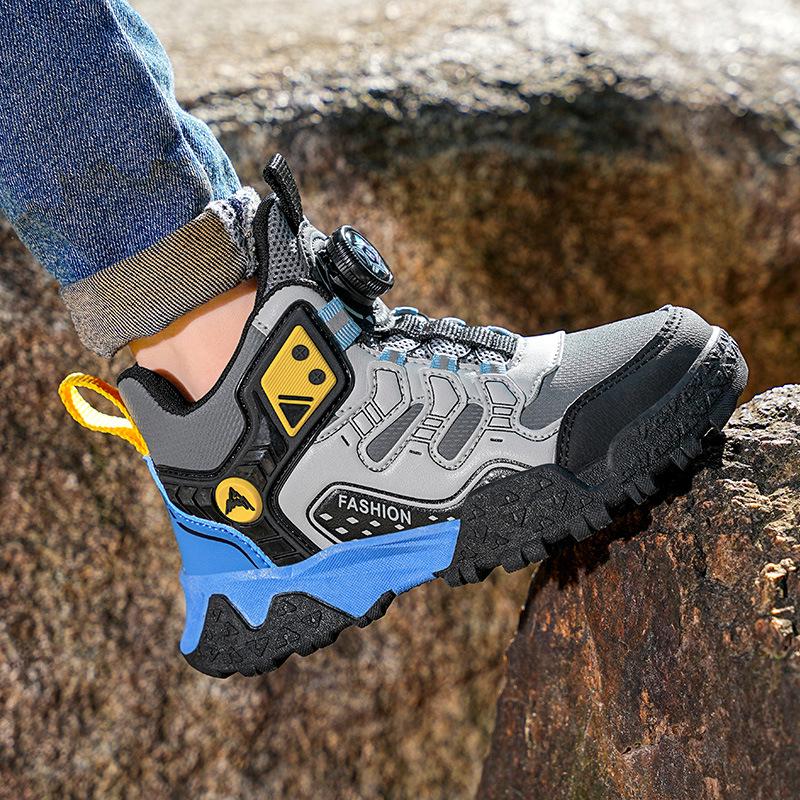 נעלי ספורט לילדים סתיו 2026 עם אבזם מסתובב - עור עמיד בפני החלקה ושחיקה להליכה וריצה