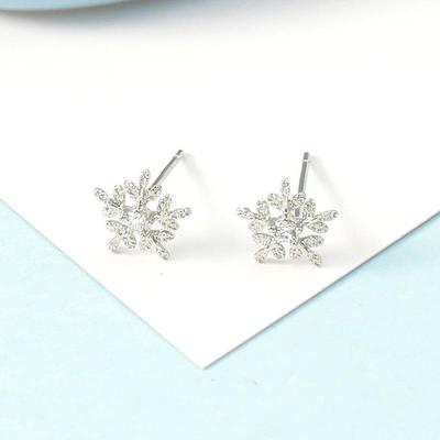 Elegant Snowflake Rhinestone Stud Earrings for Women - Korean Style Winter Jewelry Gift