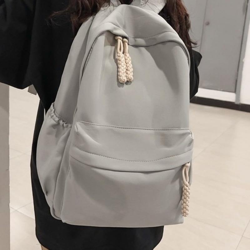 A Large-capacity Backpack for Junior High School Students and A Lightweight Backpack for Senior High School Students