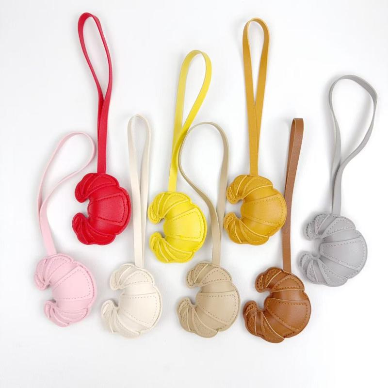 Handmade Leather Croissant Women'S Bag Charm Keychain - Cute Food Backpack Pendant Couple Friend Jewelry Gift