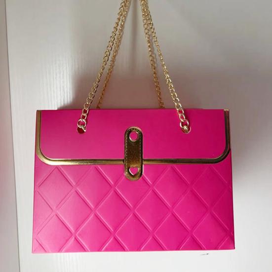 Papírová dárková krabička s květinami a kovovým řetízkem, kbelík na ukládání kytic, malá floristická kabelka, dárková řemeslná obalová taška pro svatební oslavu, Valentýna, narozeniny