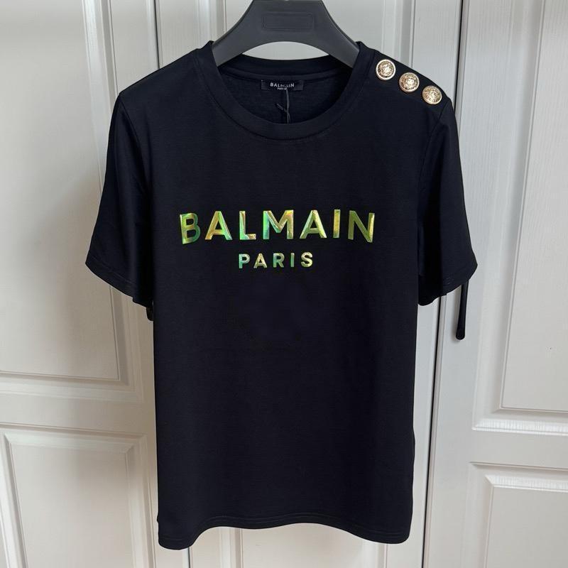 Короткая футболка Balmain ВеснаЛето 2025 с золотой пуговицей и разноцветной вышивкой пайетками Extra Large 2590₽