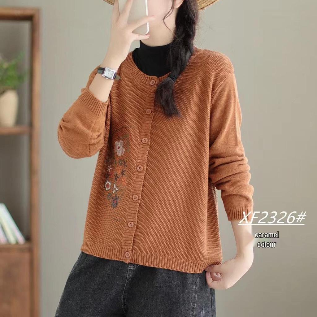 Embroidered Placket Cotton Knit Cardigan - Artistic Round Neck Solid Color Sweater for Autumn/Winter