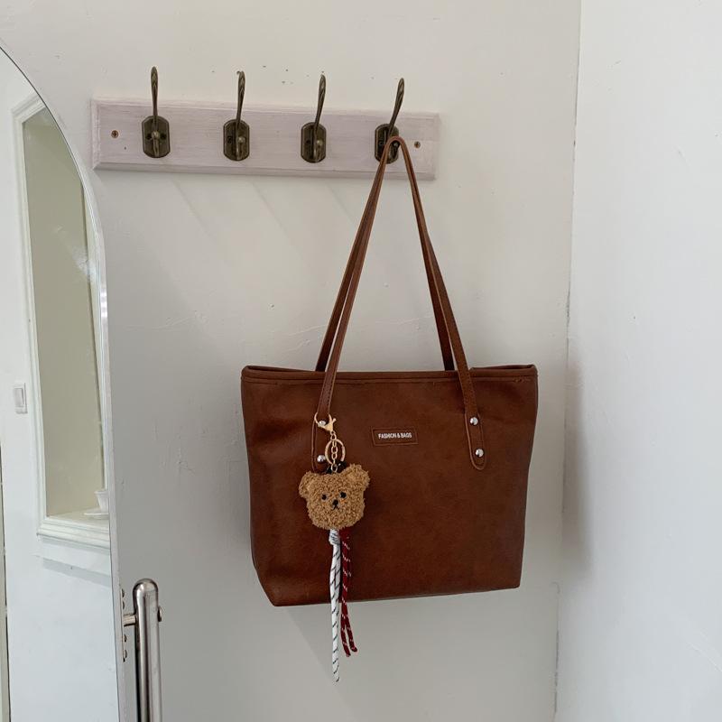Large-capacity Stylish Commuter Chic Shoulder-to-shoulder Tote Bag