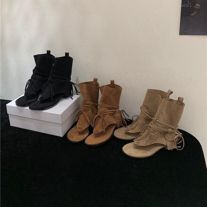 Erste Begegnung mit Jimelad Wind Dicke Ferse Fransen Zehen Coole Stiefel Damen Sommerurlaub Wind Kurze Stiefel Hohl Clip