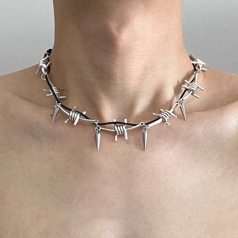 Punk Metal Thorn Rivet Choker Necklace For Men Woman Gothic Hip Hop Silver Color Clavicle Chain Necklace Jewelry Accessories