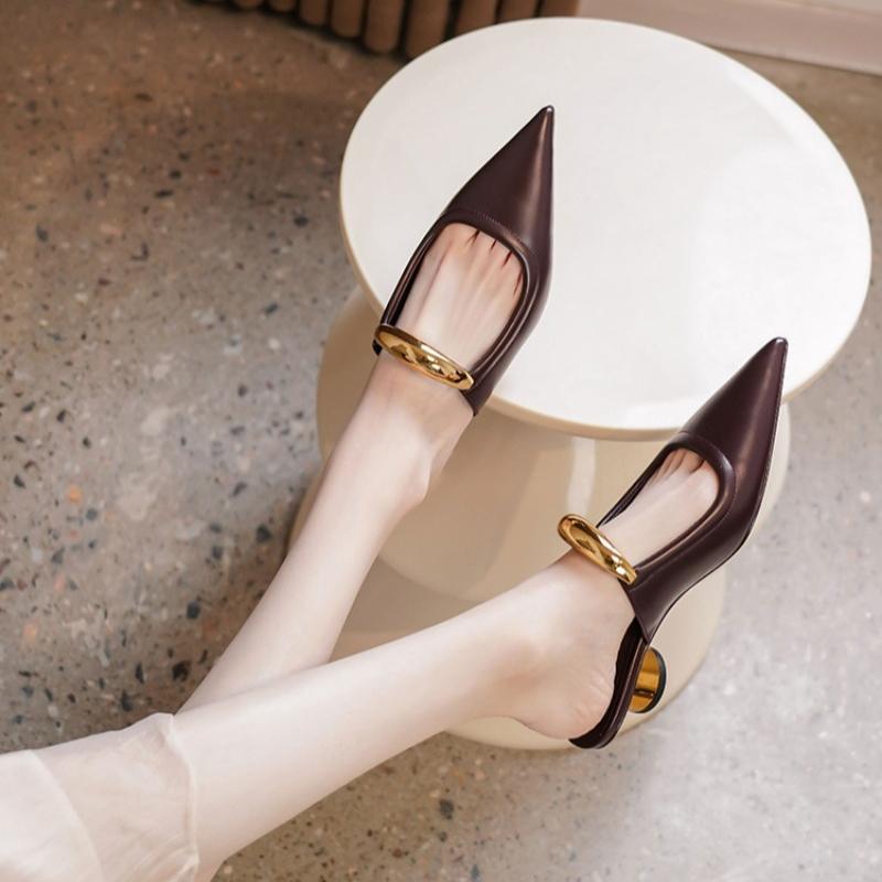 Fashion Summer Pointed Toe Women Slippers High Quality Shallow Mouth Women Leisure Mid Heel Sandals Metal Baotou Sandals Sandalias Mujer