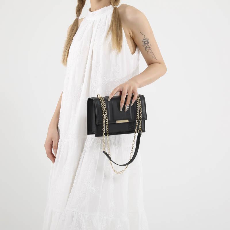 Beautiful Casual Solid Color Shoulder Bag New Style Casual Handbag on New Fashionable Simple Crossbody Small Square Bag