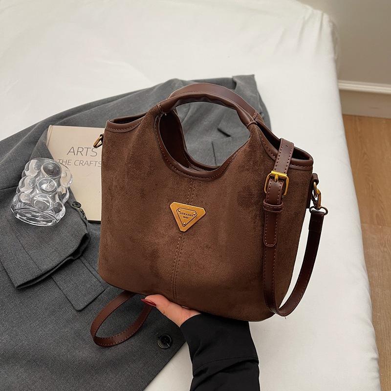Suede Bag Women's Autumn and Winter Casual Matte Retro Messenger Bag Premium Bucket Bag