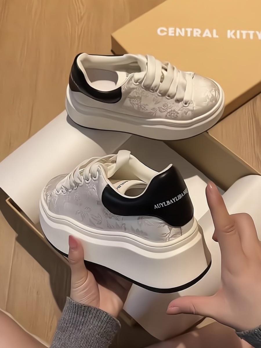 

Guofeng Xiaobai shoes women s 2025 new popular summer heightening platform women s shoes versatile sports board shoes Guochao 40 чёрный