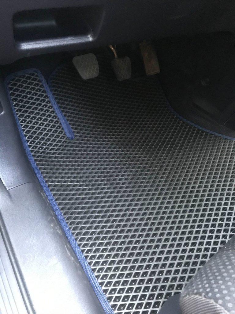 

Килимки EVA (чорні) для Honda CRV 2007-2011 рр.