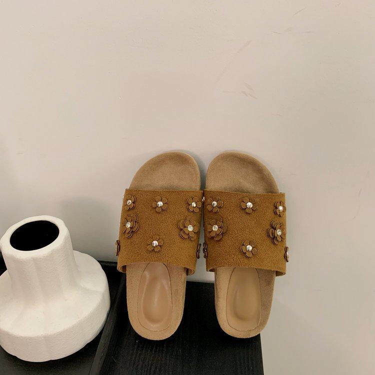 

[Youshilai] Retro niche rhinestone flower suede cool slippers summer thick bottom stepping on shit feeling one-word drag 40