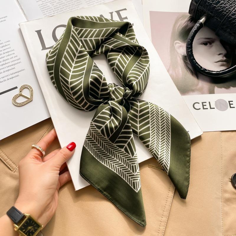 Zhang Ruonan silk scarf women's spring and summer new fashion retro accessories scarf neck high-end small square scarf