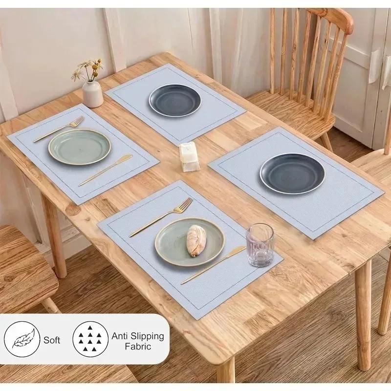 Red Grid Unique Winter Christmas Snowflake Design Placemat Kitchen and Dining Suitable for Family Dining and Party Decoration