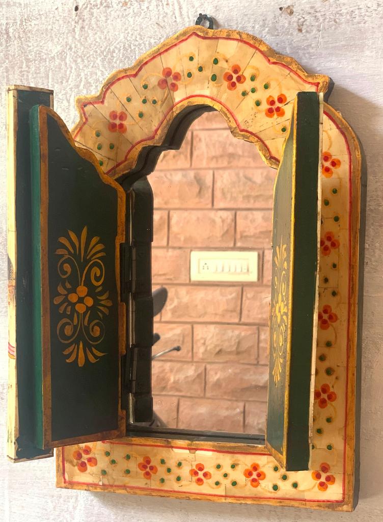 Handmade Carved Wooden Inlay Window: Painted Indian King Decor