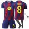 2025/26 Barcelona Pedri Nr. 8 Kinder Voetbalshirt Set met Sleutelhanger & Sokken Polyester Veelkleurig Rood