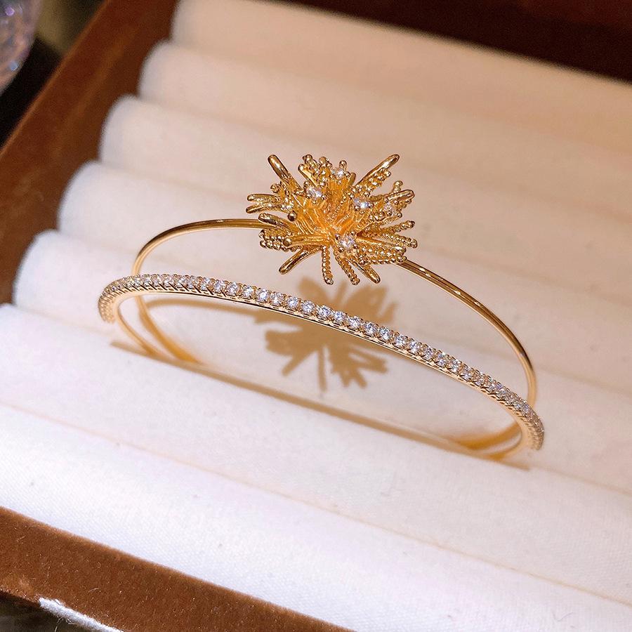 

Elegant Double-Layer Zircon Fireworks Bangle: Exquisite High-End Bracelet for Versatile Women