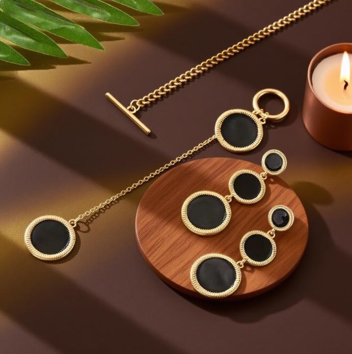 Geometric Round Pendant Necklace & Earrings Set - Retro Fashion Jewelry