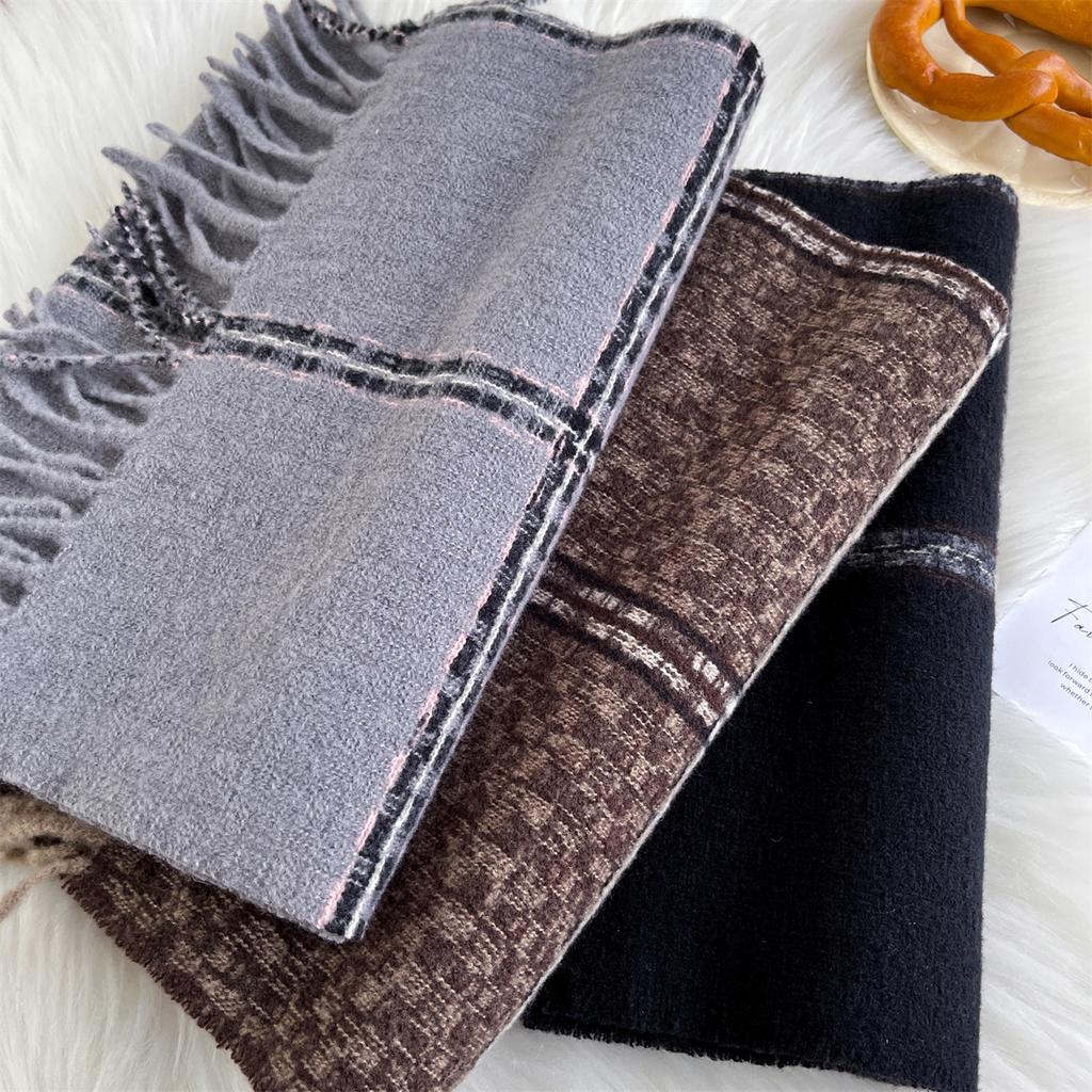 Luxury Winter Plaid Scarf for Women Men British Style Cashmere Scarves With Tassel Designer Female Winter Warm Neck Scarf Shawl