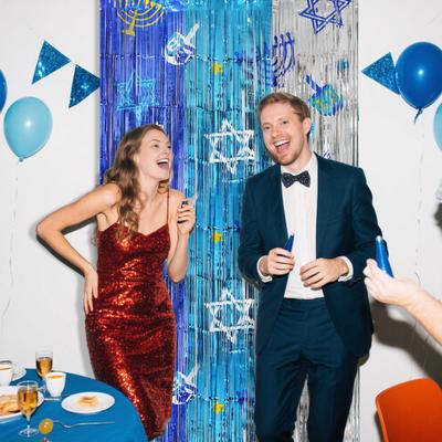1/2/3Pcs Hanukkah Rain Curtain Background Shiny Metal Texture Three-Color Gradient Visual Effect Rain Curtain Holiday Decoration
