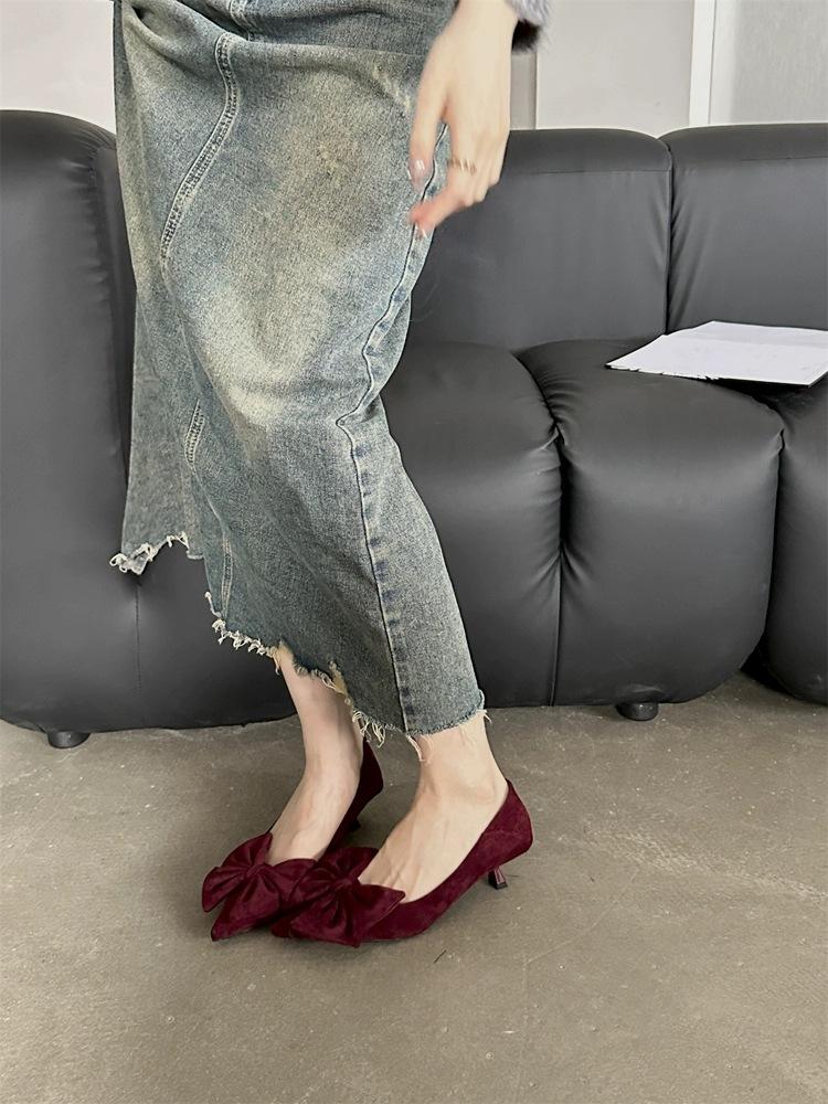 Mädchen Schleife High Heels Damen Dünne Absätze Herbst und Winter Neu Spitz Temperament Schwarz Satin Einzelne Schuhe