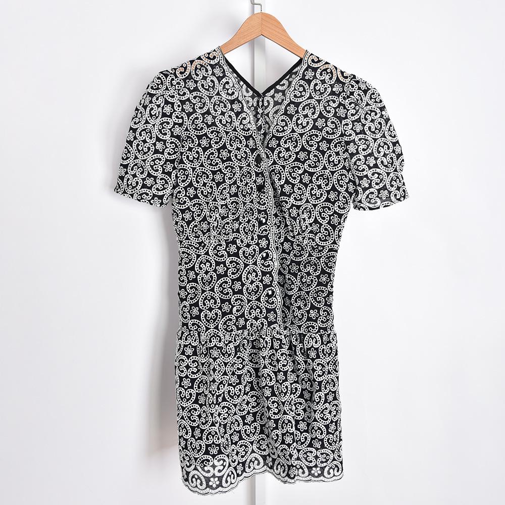 

Платье весна/лето 2022 г. с французскими рукавами-фонариками, V-образным вырезом, цветочным узором и оборчатым подолом Large