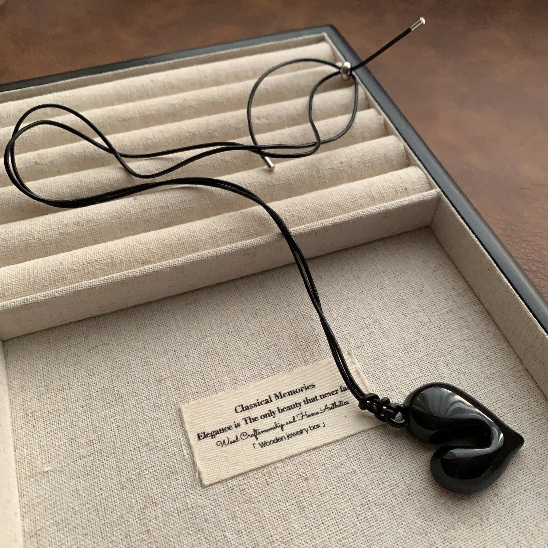 Welfare Pearl Autumn And Winter Sweater Chain Tahitian Imitation Pearl Niche Necklace French Retro Niche Design