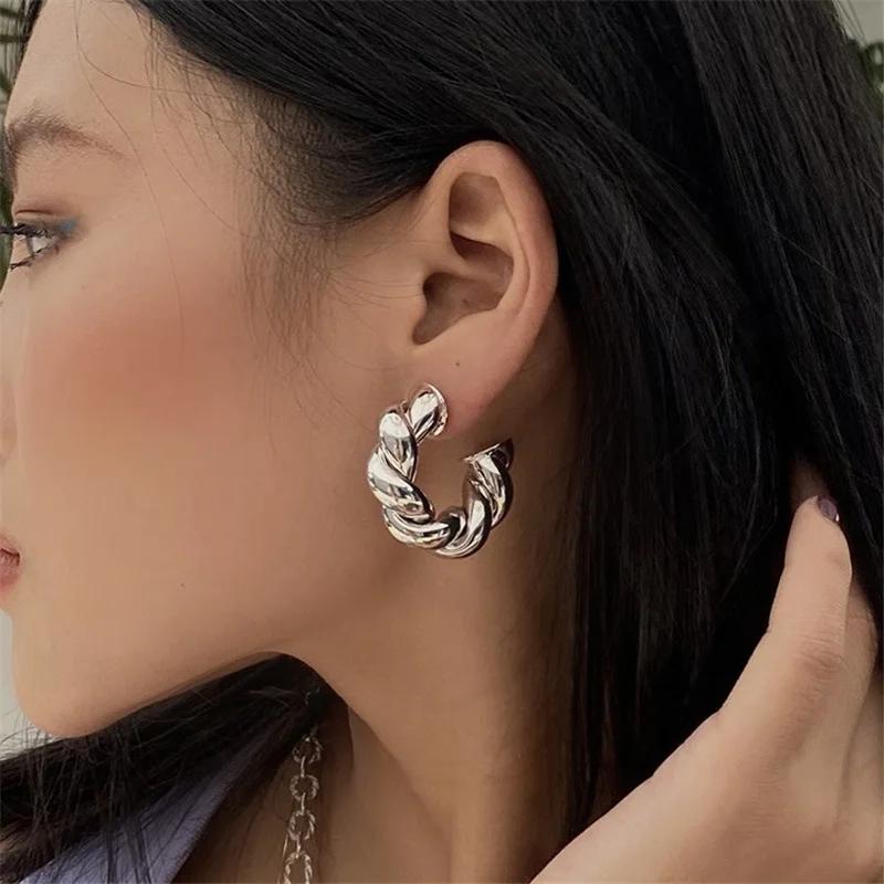Trendy Circle Twists Earring for Women Simple Temperament Hyperbole Gold Ear Daily Wear Jewelry Party Earrings for Women