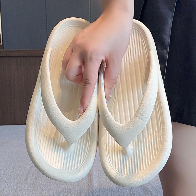 Non-slip pinch feet new women's bathroom men's couple slippers bathing outside wearing sandals summer thick-bottomed flip-flops beach