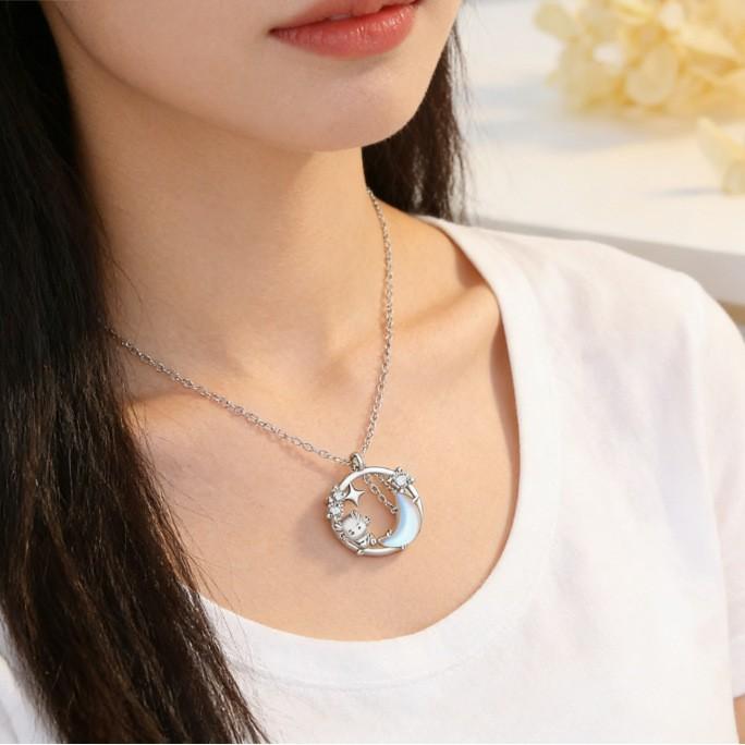 Dream Star Moon Moe Dragon Necklace Women'S Zodiac Dragon Pendant Romantic Star Moon Clavicle Chain Life Gift
