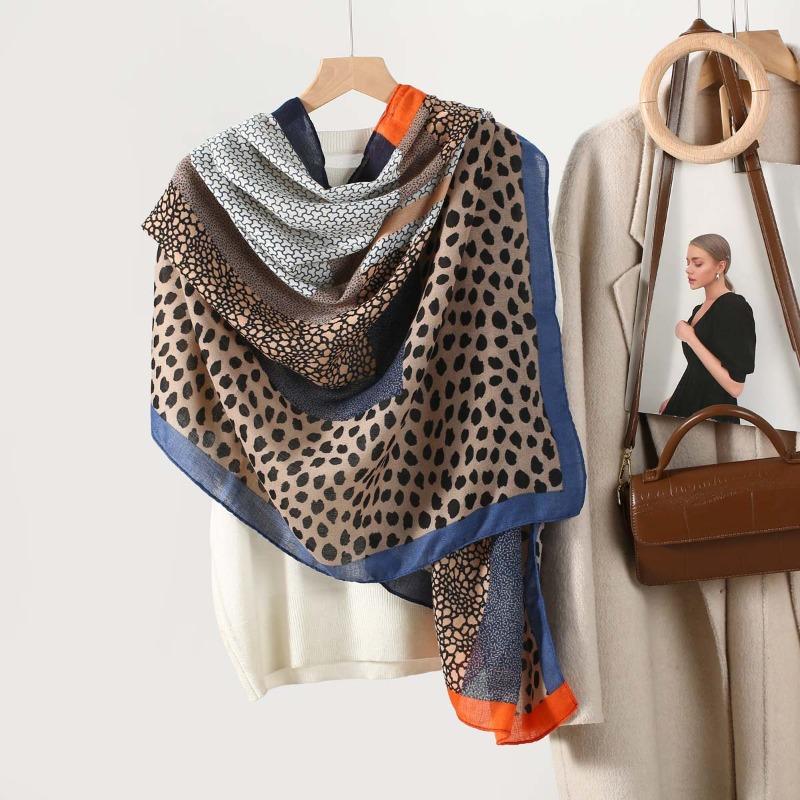 New cotton and linen feel simple color matching letter O scarf fashion travel sunscreen yarn