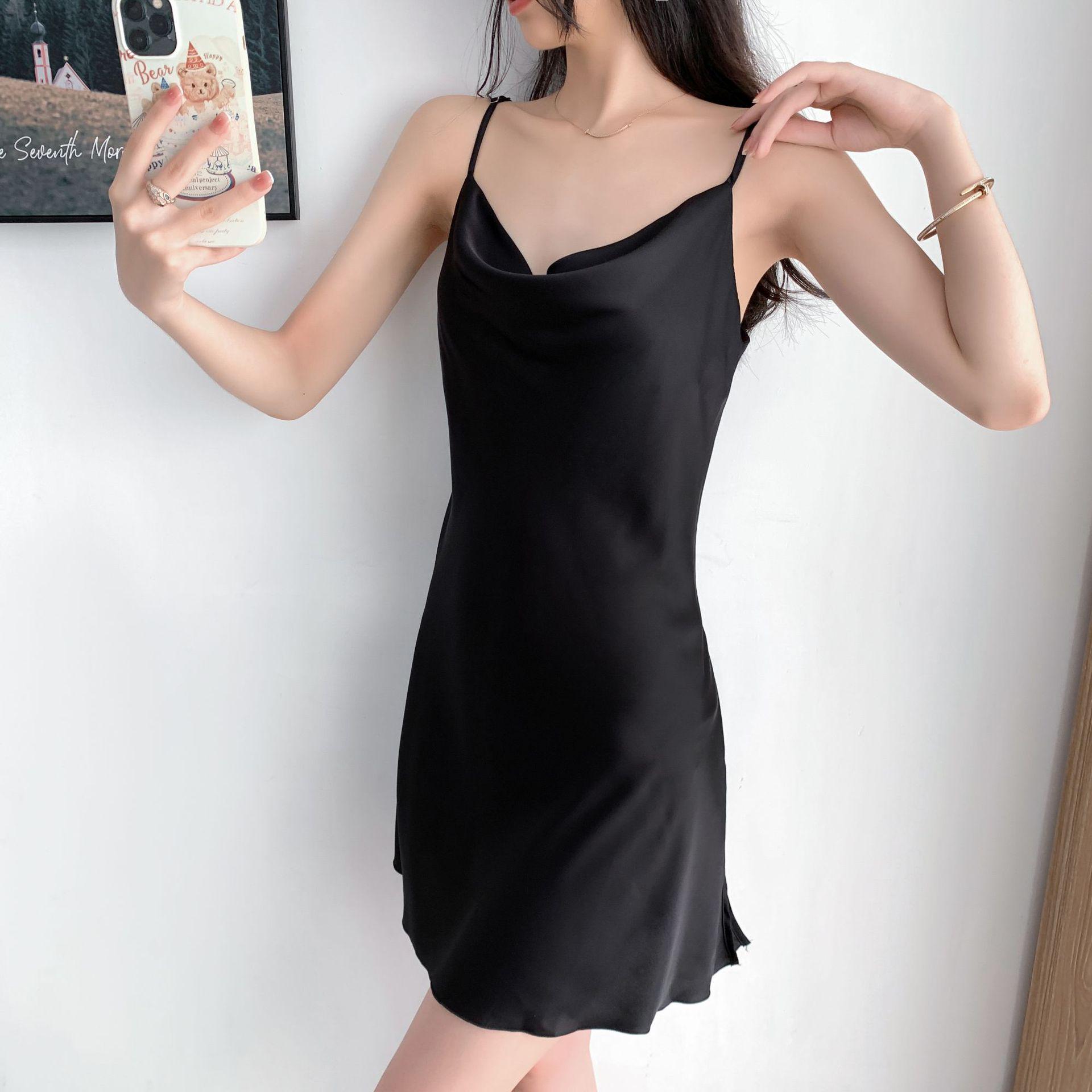 Elegant Satin Nightgown with Slit, Draped Neckline, Spaghetti Straps, and Open Back Medium чёрный
