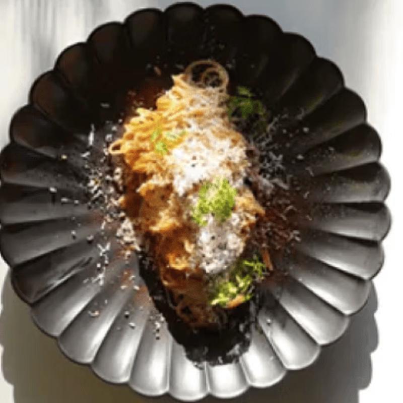 Mujagi Black Minimalist Ceramic Dinner Plate