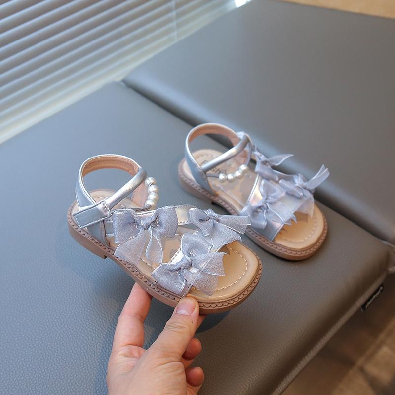 

Girls Beach Shoes Open Toes Breathable Kids Sandals Non-slip Hook&loop 2025 Summer New Children Princess Shoes Lace Bows Sweet 23 серебряный
