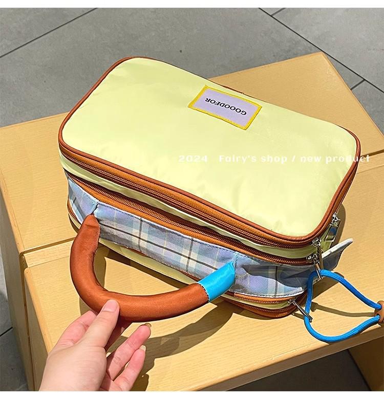 High-End Travel Makeup & Toiletry Bag with Colorblock Design - Large Capacity and Portable