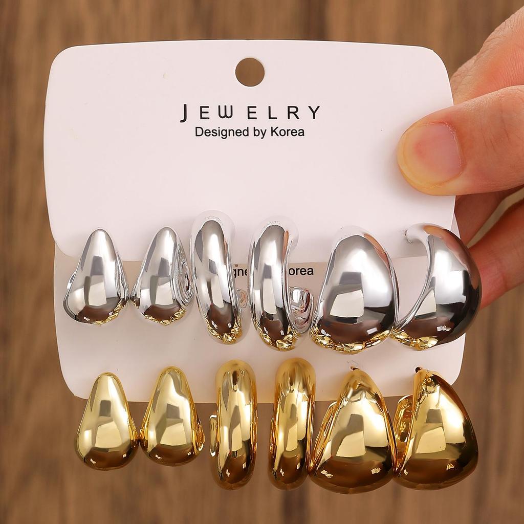 Elegant Geometric Gold Circle Earrings Set - Bold, Creative Design